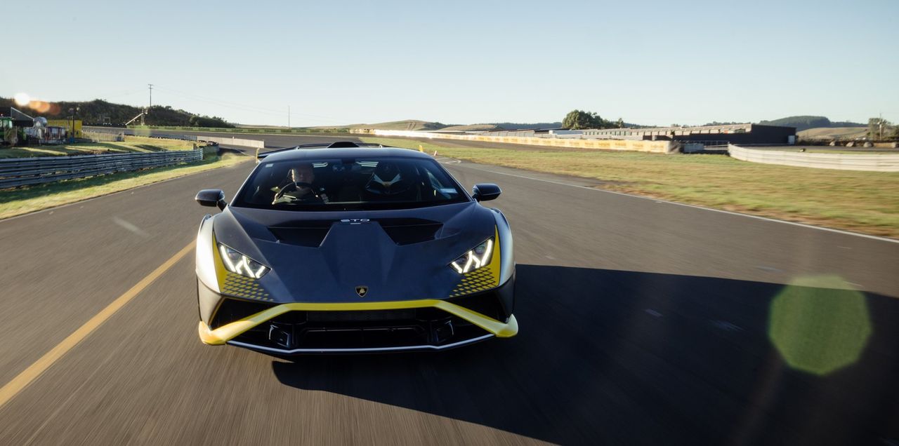 Lamborghini Huracán STO Dynamic Launch | GiltrapTV