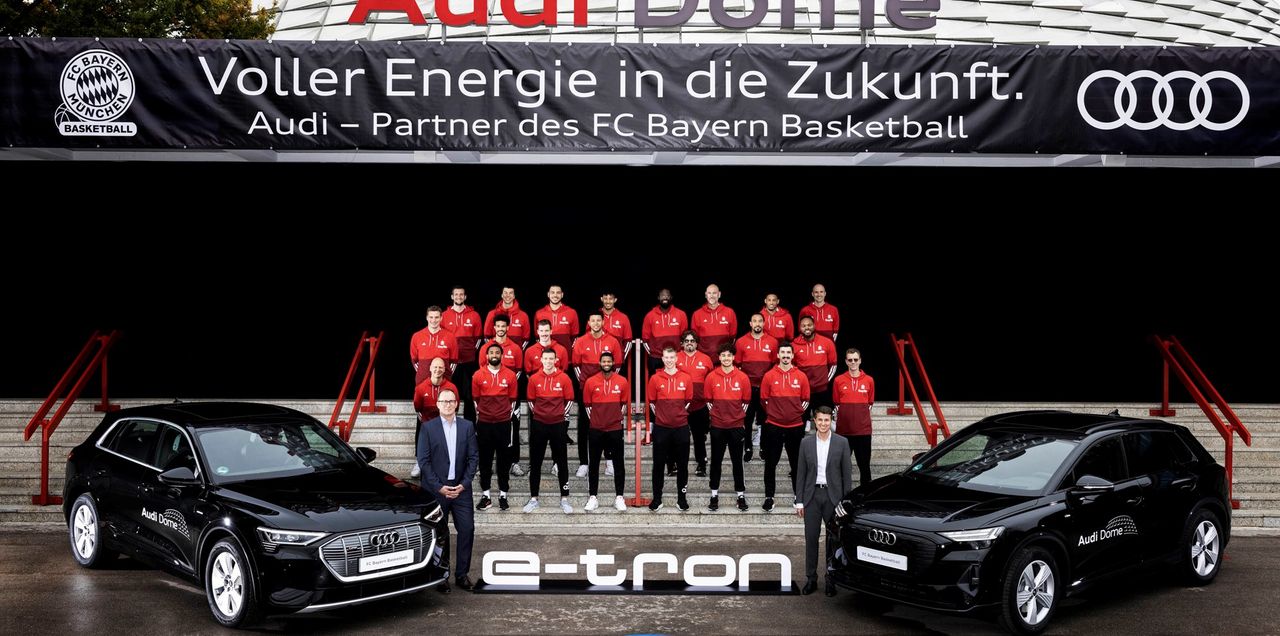 Audi Electrifies FC Bayern Basketball Players