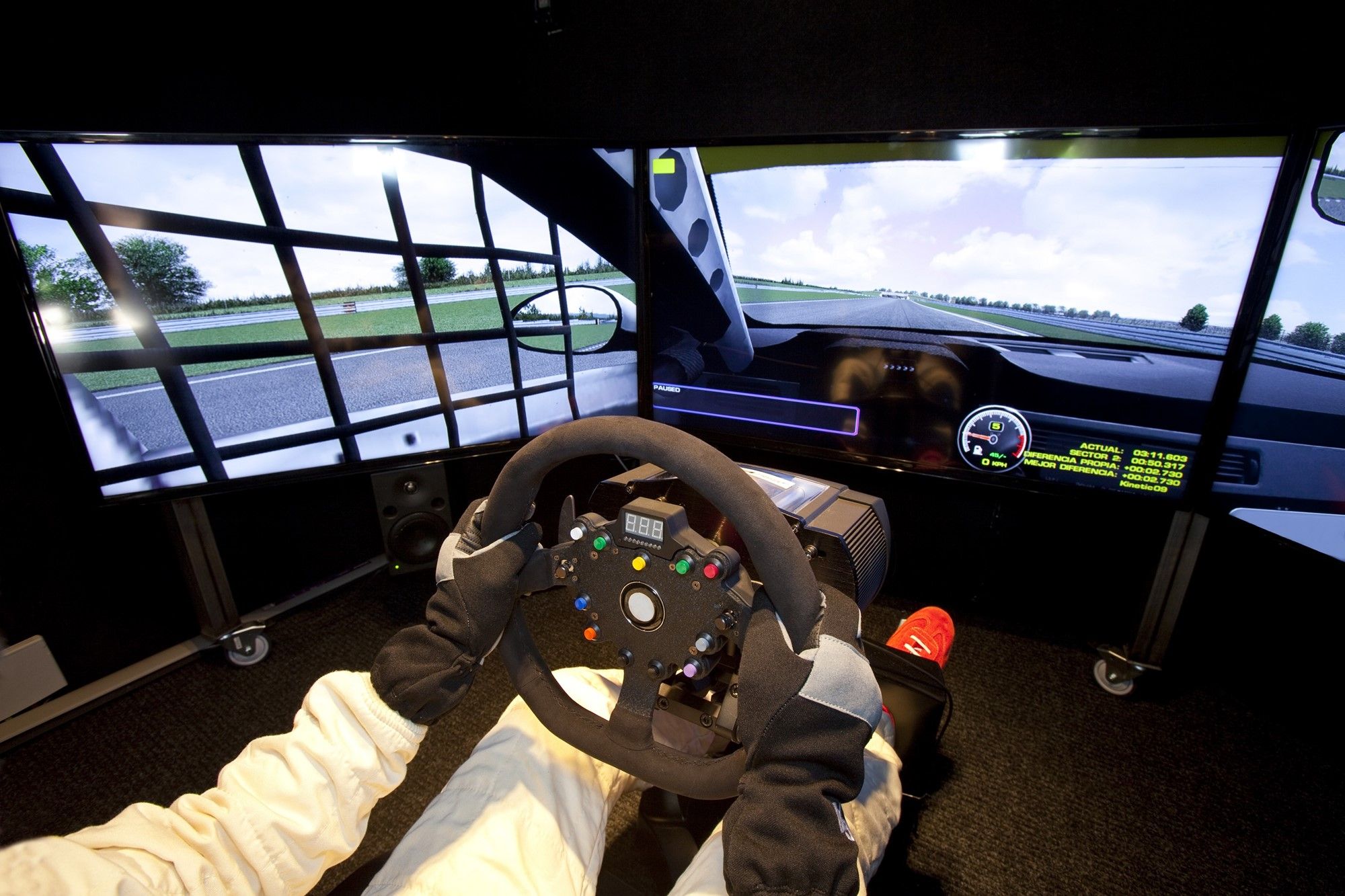 E-Racing Simulator SVG Interior Role Cage