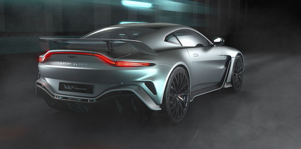 Final Aston Martin Vantage V12 revealed