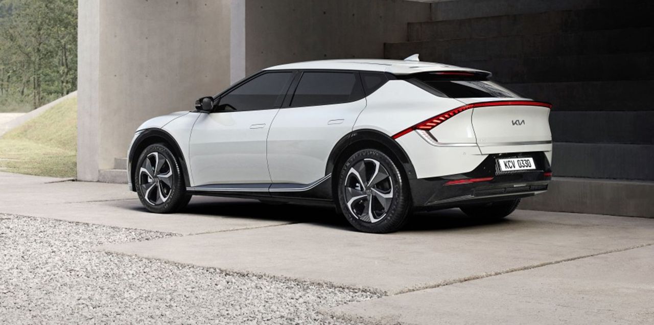 Electric Vehicles: 
The Big Questions From Fleet Buyers