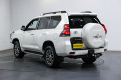 TOYOTA LANDCRUISER PRADO VX