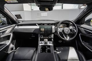 Jaguar F-Pace P400e R-Dynamic HSE