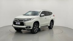 2015 MITSUBISHI PAJERO SPORT GLS (4x4)