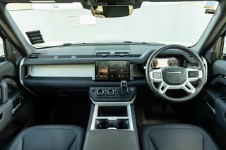 Land Rover Defender 110 D250 S