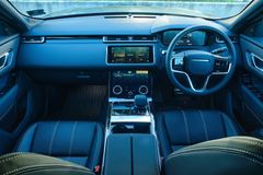 Land Rover Range Rover Velar P400e R-Dynamic SE