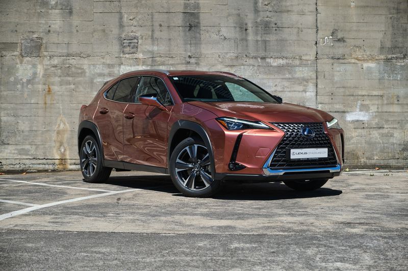 Lexus UX 300h Limited AWD