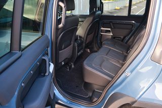 Land Rover Defender 110 P400 SE