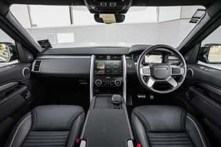 Land Rover Discovery D300 Dynamic HSE