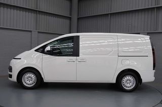 Hyundai STARIA LOAD