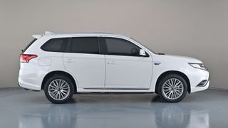2019 MITSUBISHI OUTLANDER PHEV ES
