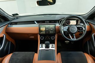 Jaguar F-Pace SVR Supercharged V8