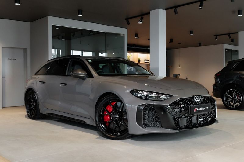 Audi RS5 Avant 470Kw PHEV Quattro
