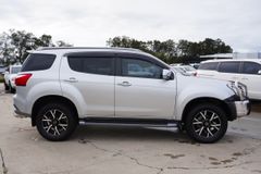 ISUZU TRUCKS MU-X LS-T