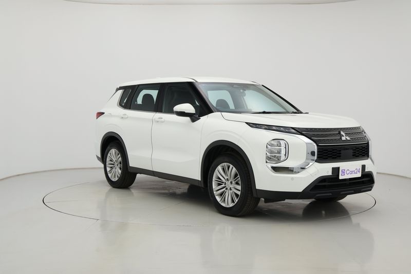 2024 MITSUBISHI OUTLANDER ES 5 SEAT (2WD)