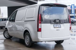 Hyundai STARIA LOAD