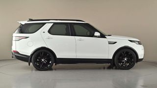 2017 LAND ROVER DISCOVERY TD6 SE (190KW)