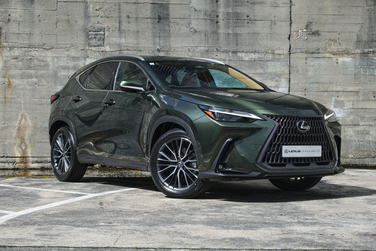 Lexus NX 450h+ Limited | Giltrap Group