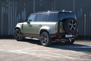 Land Rover Defender 110 D300 X-Dynamic HSE