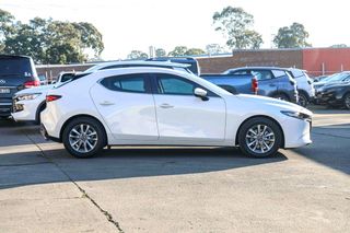MAZDA 3 G20 Pure