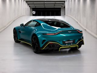 Aston Martin Vantage Coupe
