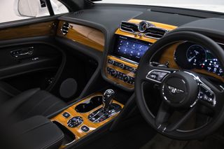 Bentley Bentayga V8
