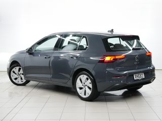 Volkswagen Golf TSI Life 8AT