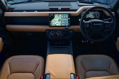 Land Rover Defender 110 V8