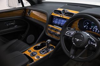 Bentley Bentayga V8
