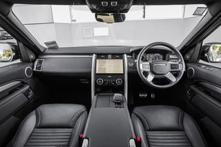 Land Rover Discovery D250 Dynamic SE