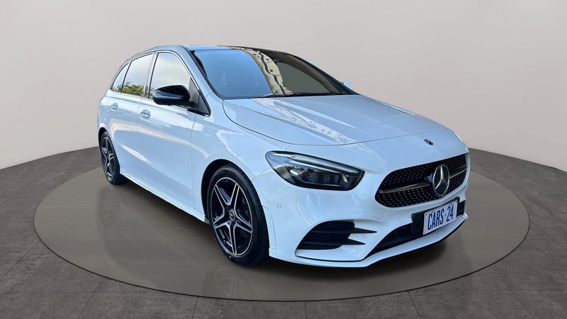 2019 MERCEDES-BENZ B180