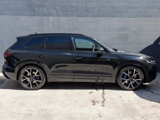 Volkswagen Touareg R PHEV