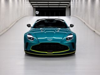 Aston Martin Vantage Coupe