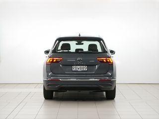 Volkswagen Tiguan TSI Life 2WD