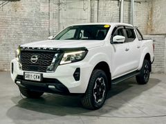 NISSAN NAVARA ST-X