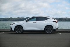 Lexus NX 450h+ F-Sport