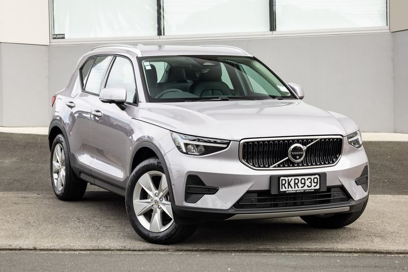 Volvo XC40 B4 FWD Plus