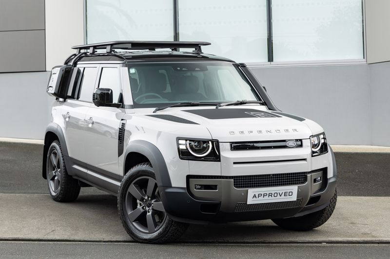 Land Rover Defender 110 D250 S