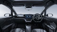 2025 BYD DOLPHIN Premium Ski White + Harbour Grey