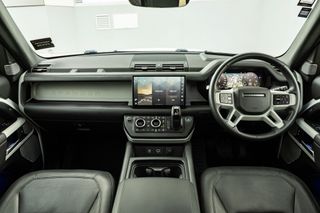 Land Rover Defender 130 P400 HSE