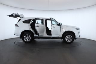 Isuzu MU-X