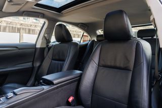 Lexus ES 300H Hybrid Sedan