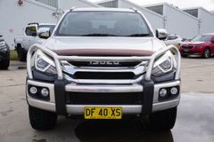 ISUZU TRUCKS MU-X LS-T