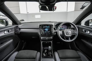 Volvo XC40 B4 Ultra Dark