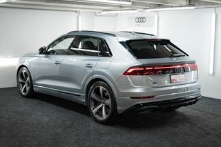 Audi Q8 PHEV/4WD/8AT