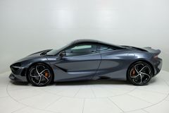 McLaren 750s Coupe