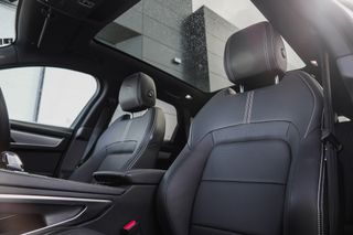 Jaguar F-Pace P250 R-Dynamic SE