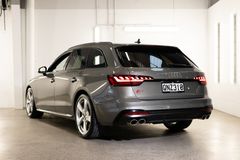Audi S4 Avant (260kW)