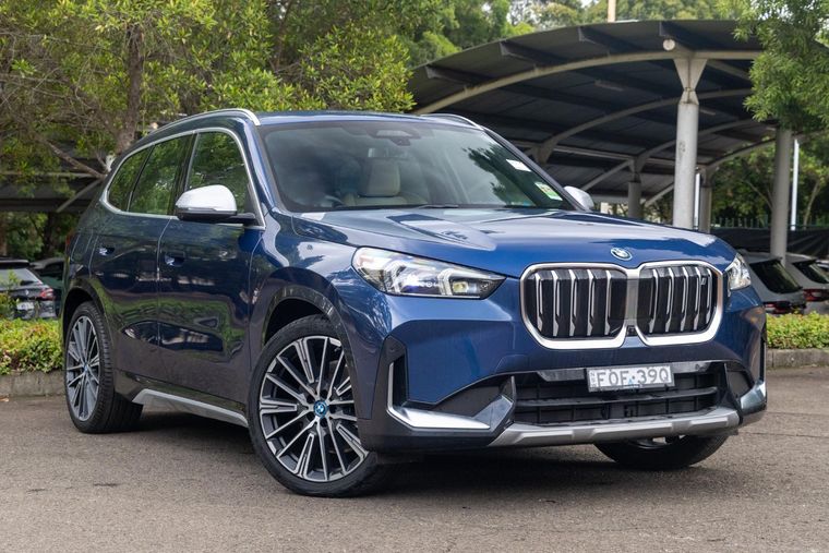 BMW iX1