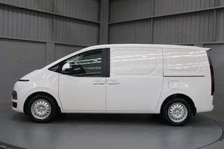Hyundai STARIA LOAD